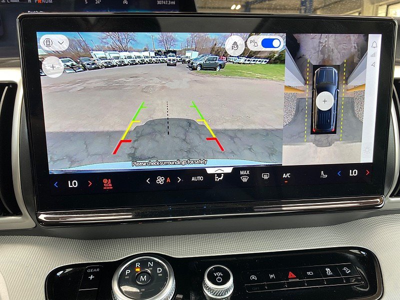 Certified 2025 Ford Expedition Active AWD/4WD image 53