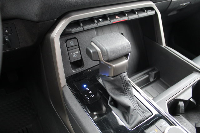 Used 2026 Toyota Tundra Limited AWD/4WD image 28
