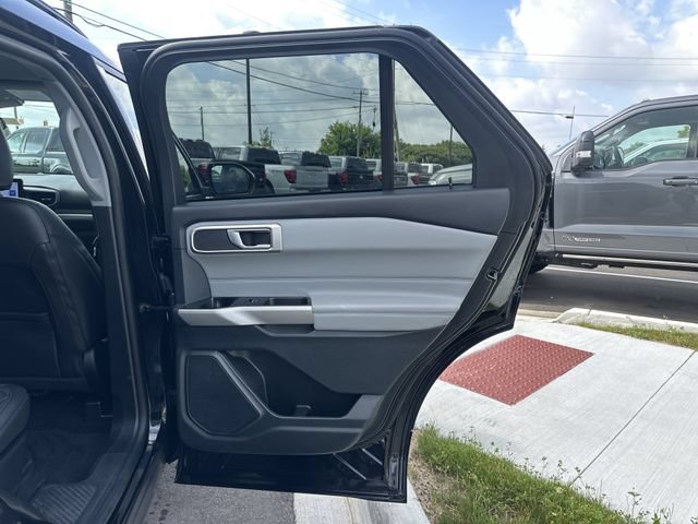 Certified 2023 Ford Explorer XLT w/ Equipment Group 202A AWD/4WD image 16