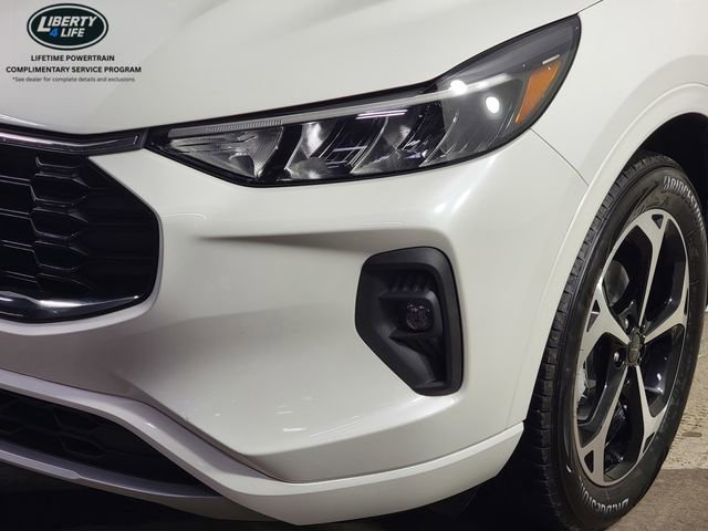 Certified 2024 Ford Escape ST-Line Select w/ Tech Pack #2 AWD/4WD image 9