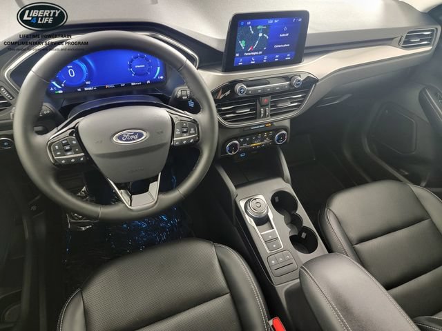 Certified 2022 Ford Escape Titanium w/ Class II Trailer Tow Package AWD/4WD image 34