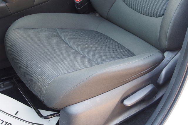 Used 2024 Toyota RAV4 LE FWD image 17