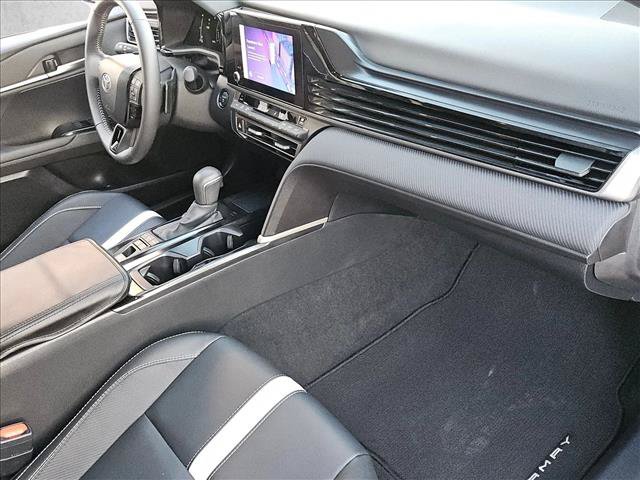 Used 2025 Toyota Camry SE w/ Convenience Package FWD image 20