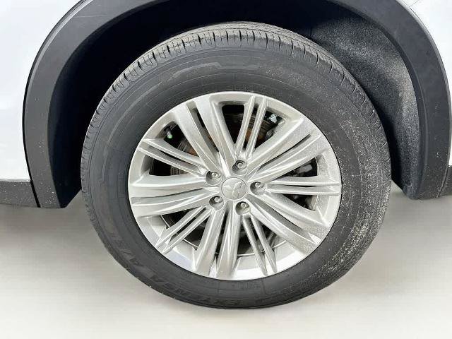 Used 2024 Mitsubishi Outlander ES FWD image 8