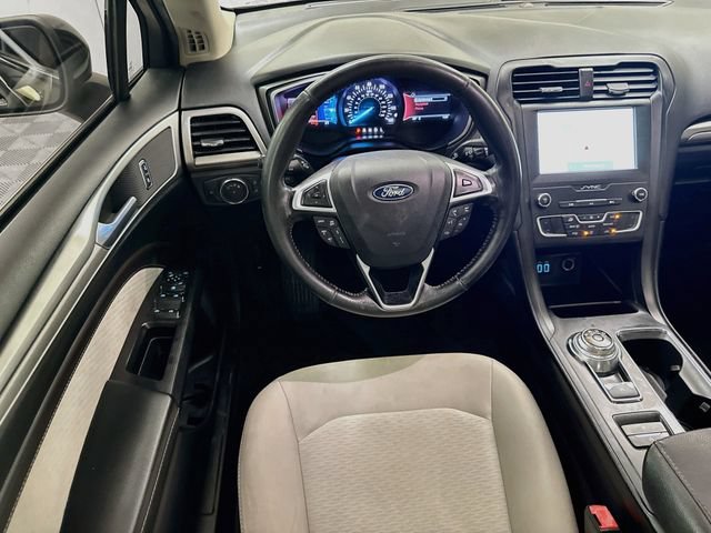 Certified 2020 Ford Fusion SE w/ Equipment Group 151A FWD image 22