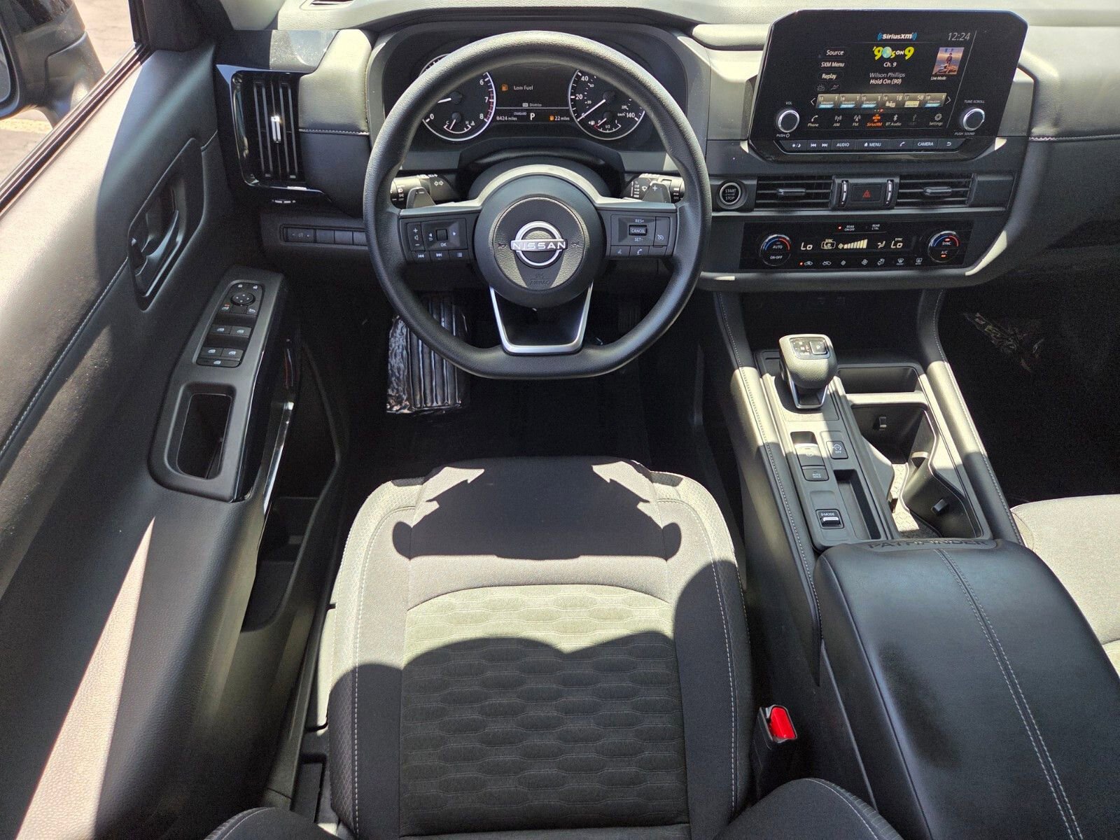 Used 2024 Nissan Pathfinder S FWD image 13