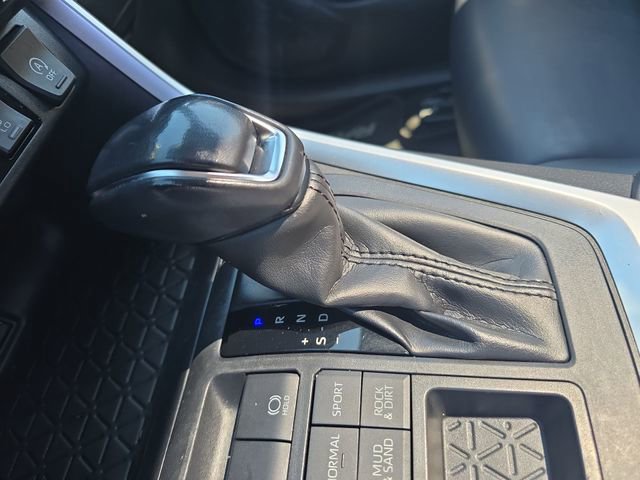 Used 2020 Toyota RAV4 XLE Premium AWD/4WD image 19