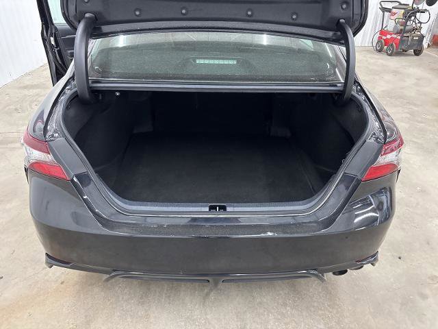Used 2022 Toyota Camry SE image 6