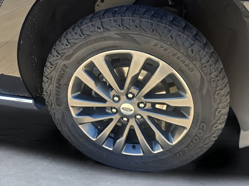 Certified 2020 Ford Expedition Limited AWD/4WD image 28