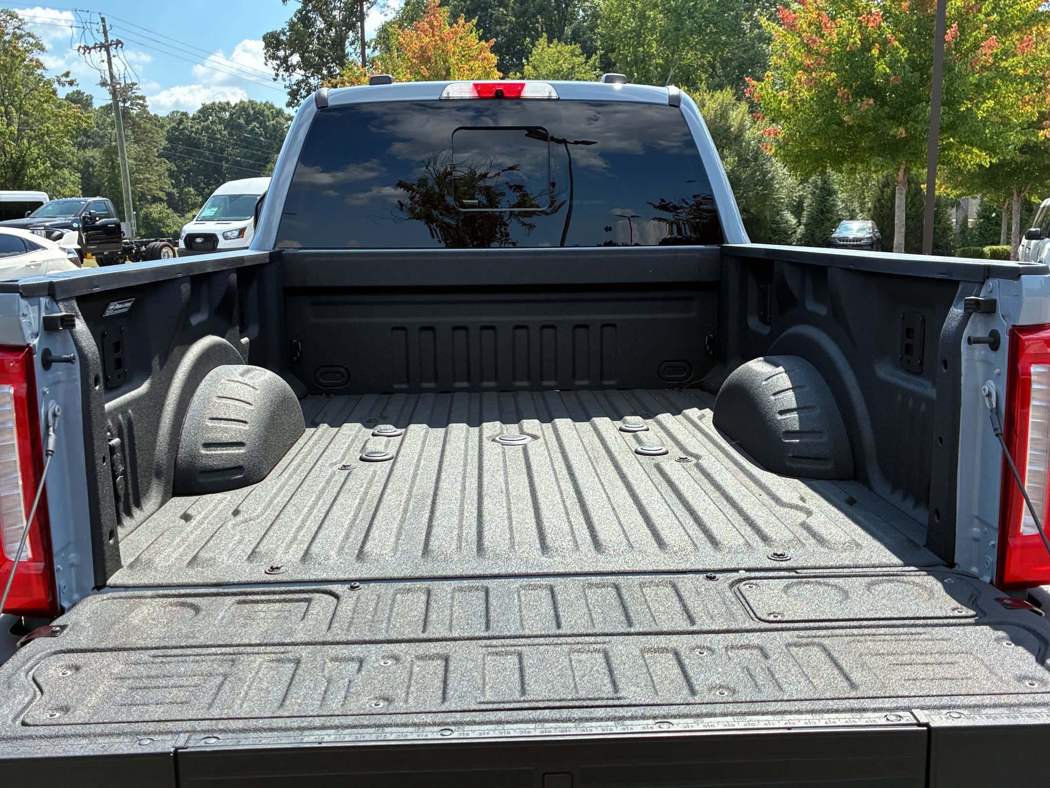 Certified 2024 Ford F250 Lariat w/ Lariat Ultimate Package AWD/4WD image 30