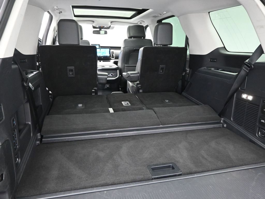 Certified 2025 Ford Expedition Active AWD/4WD image 10