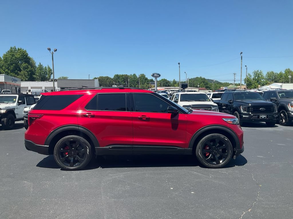 Certified 2021 Ford Explorer ST w/ Equipment Group 401A AWD/4WD image 4