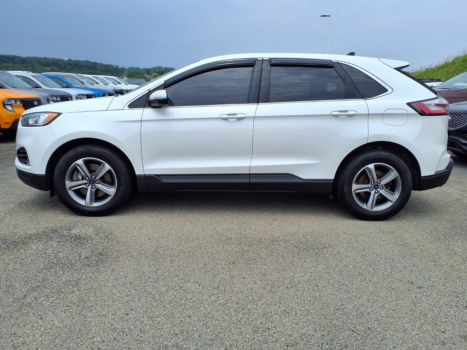 Certified 2020 Ford Edge SEL w/ Convenience Package AWD/4WD image 4