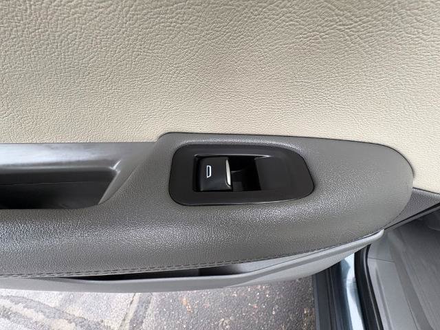 Used 2021 Cadillac XT5 Premium Luxury w/ LPO, Floor Liner Package AWD/4WD image 27