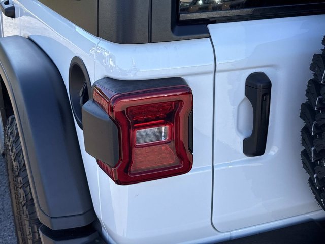 Used 2024 Jeep Wrangler Unlimited Sport AWD/4WD image 11