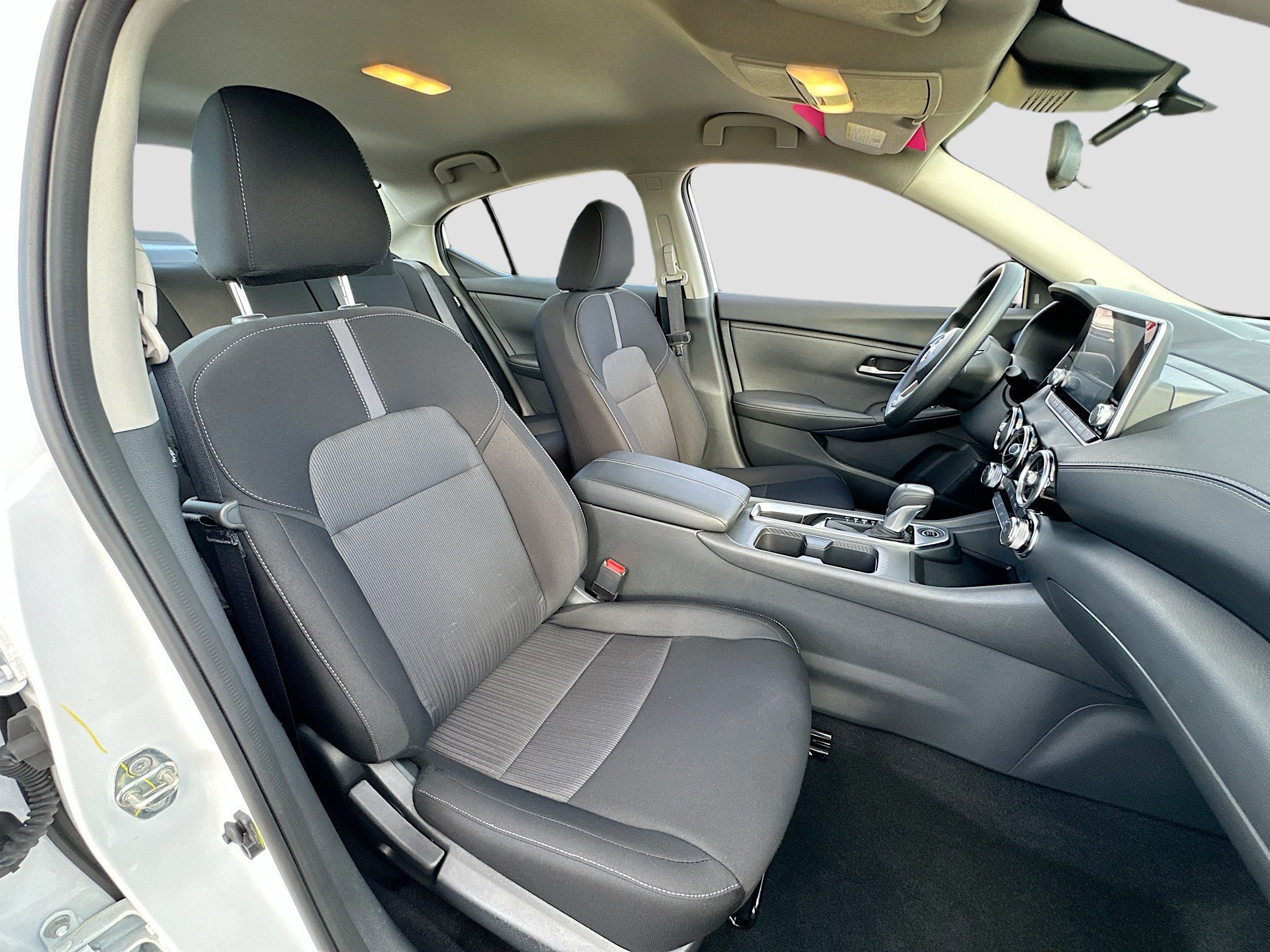 Used 2025 Nissan Sentra SV w/ Lighting Package image 24