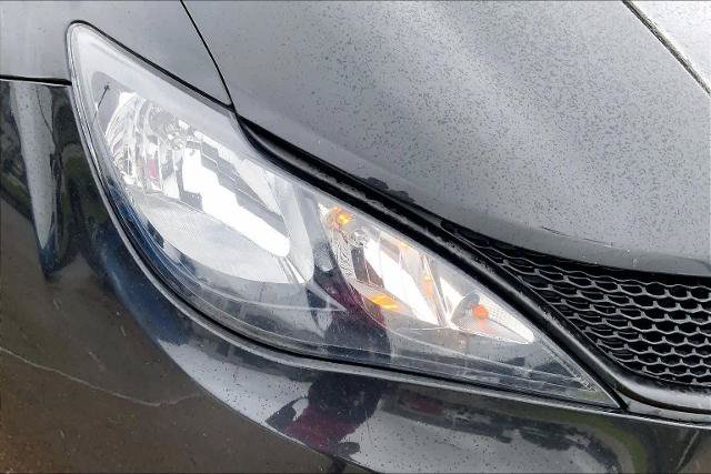 Used 2023 Chrysler Voyager LX FWD image 27