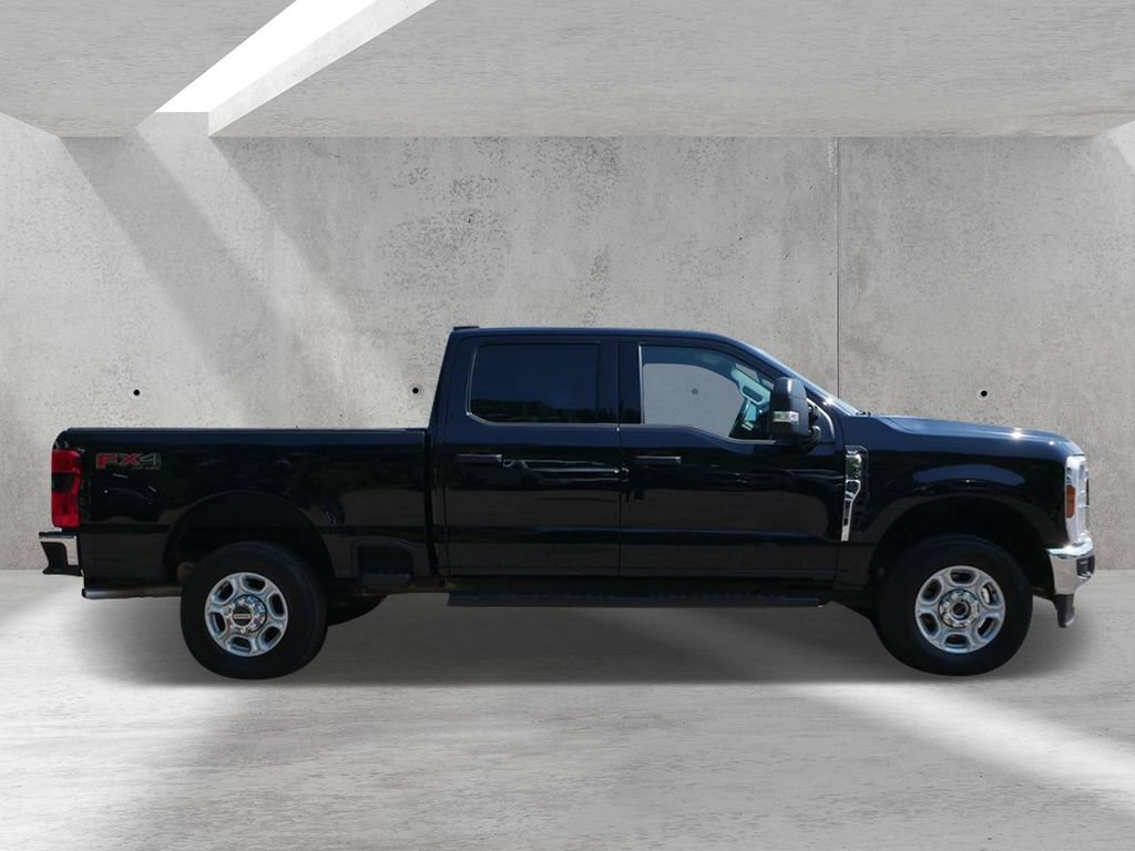 Certified 2025 Ford F350 XLT w/ 360-Degree Camera Package AWD/4WD image 2