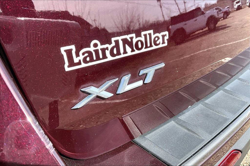 Certified 2022 Ford Explorer XLT w/ Equipment Group 202A AWD/4WD image 10