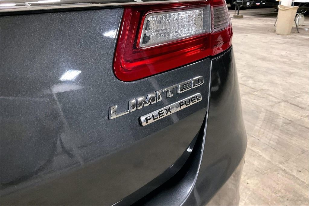 Certified 2017 Ford Taurus Limited image 10