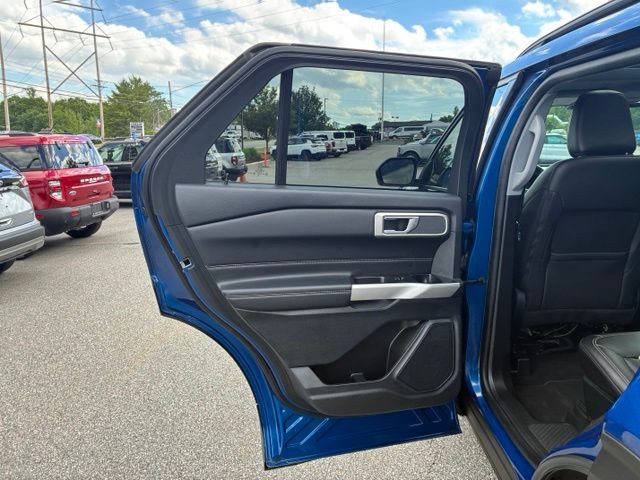 Certified 2023 Ford Explorer XLT w/ Equipment Group 202A AWD/4WD image 14