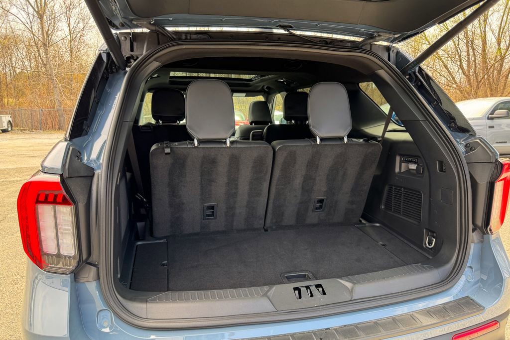 Certified 2025 Ford Explorer ST AWD/4WD image 24