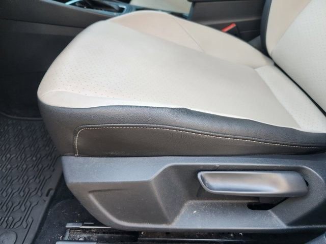 Used 2020 Volkswagen Jetta R-Line w/ R-Line Cold Weather Package image 21