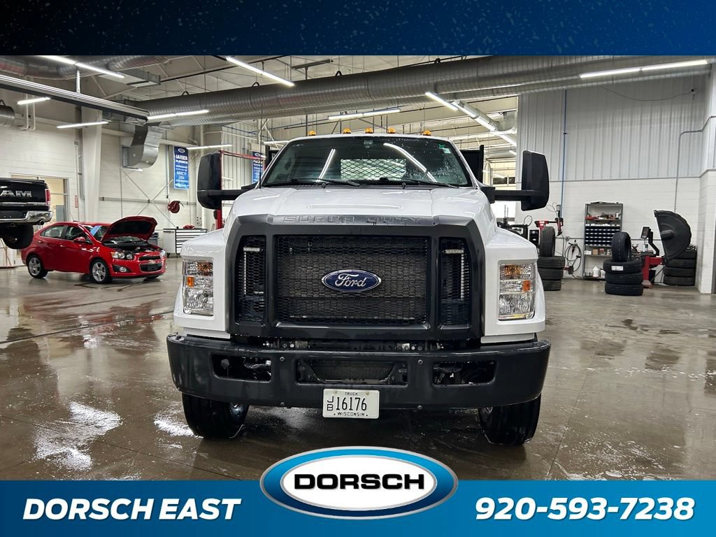 Certified 2022 Ford F750 2WD Regular Cab Super Duty image 3