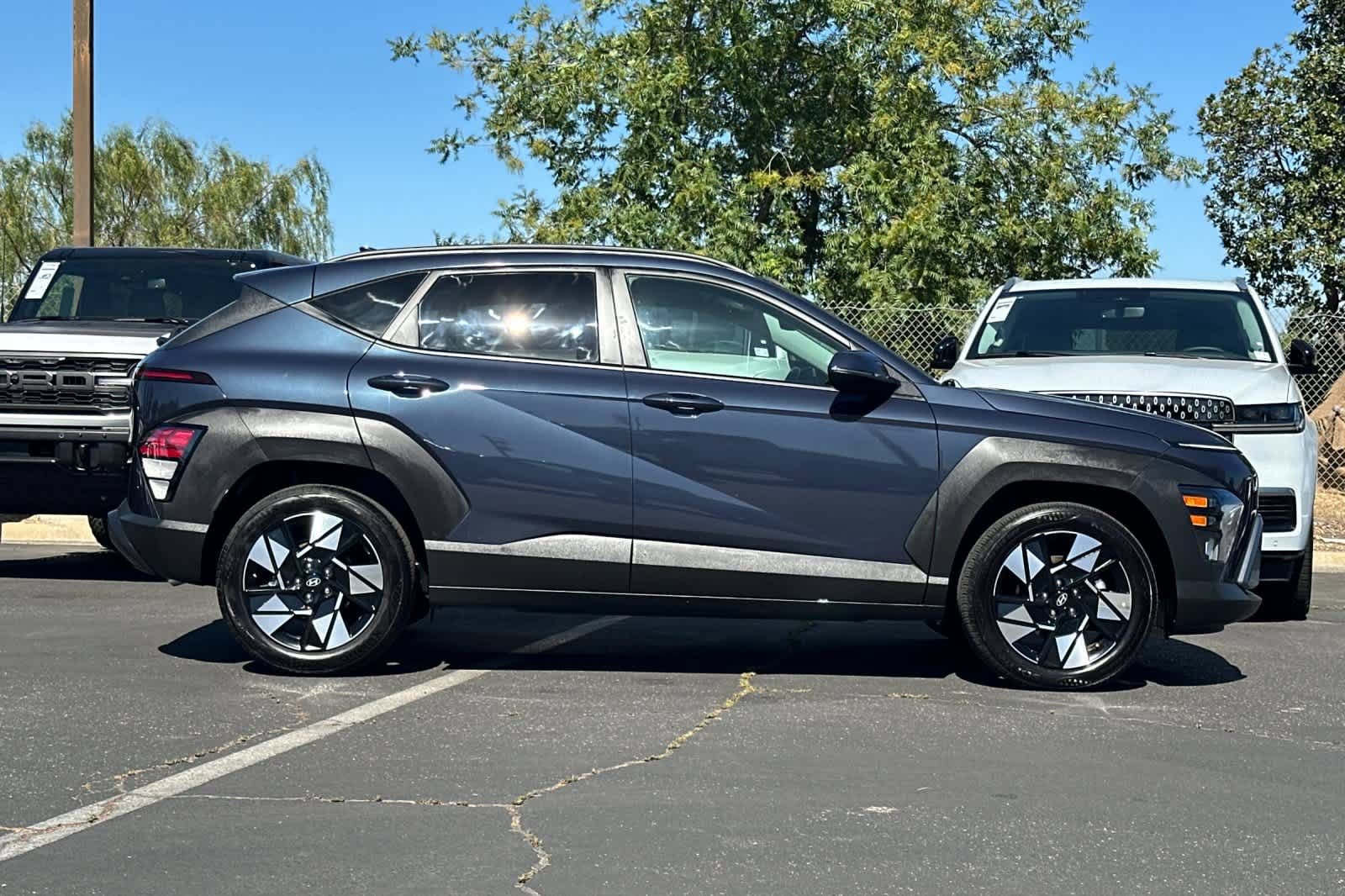 Used 2025 Hyundai Kona SEL FWD image 9