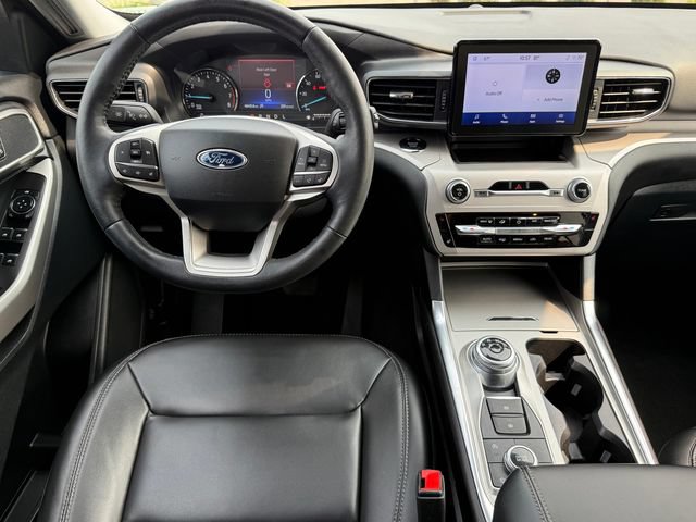 Certified 2024 Ford Explorer XLT w/ Equipment Group 202A AWD/4WD image 9