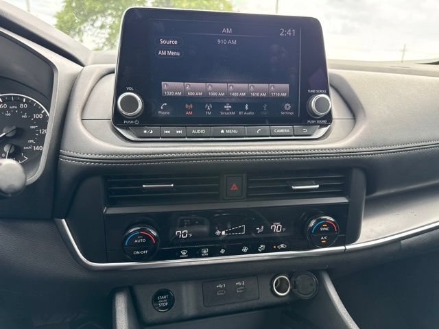 Used 2024 Nissan Rogue SV AWD/4WD image 8