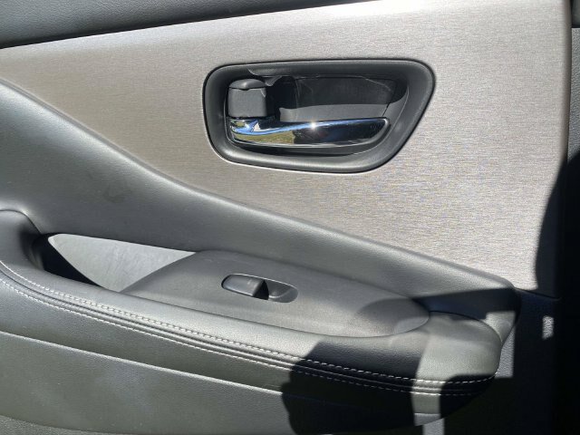 Used 2023 Nissan Murano SV AWD/4WD image 14