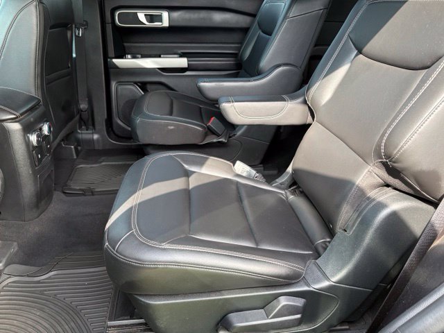 Certified 2022 Ford Explorer XLT w/ Equipment Group 202A AWD/4WD image 14