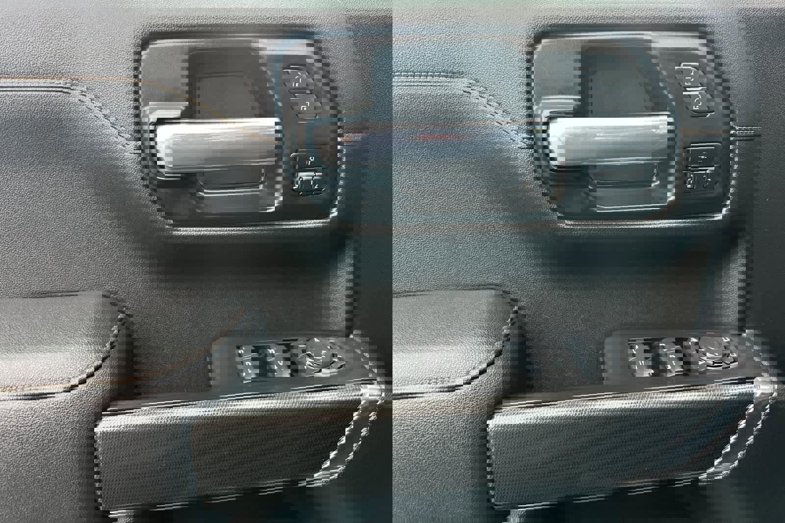 Used 2021 GMC Sierra 1500 AT4 w/ AT4 Value Package image 12