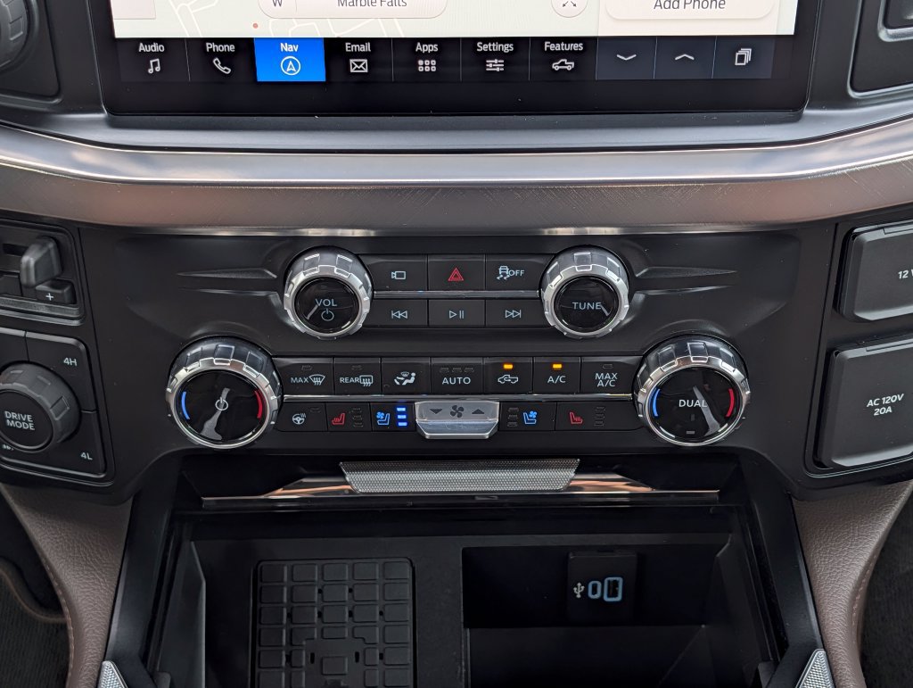 Certified 2025 Ford F350 King Ranch w/ FX4 Off-Road Package AWD/4WD image 17