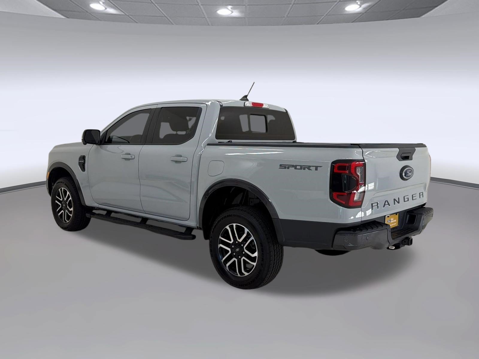 Certified 2024 Ford Ranger Lariat RWD image 3