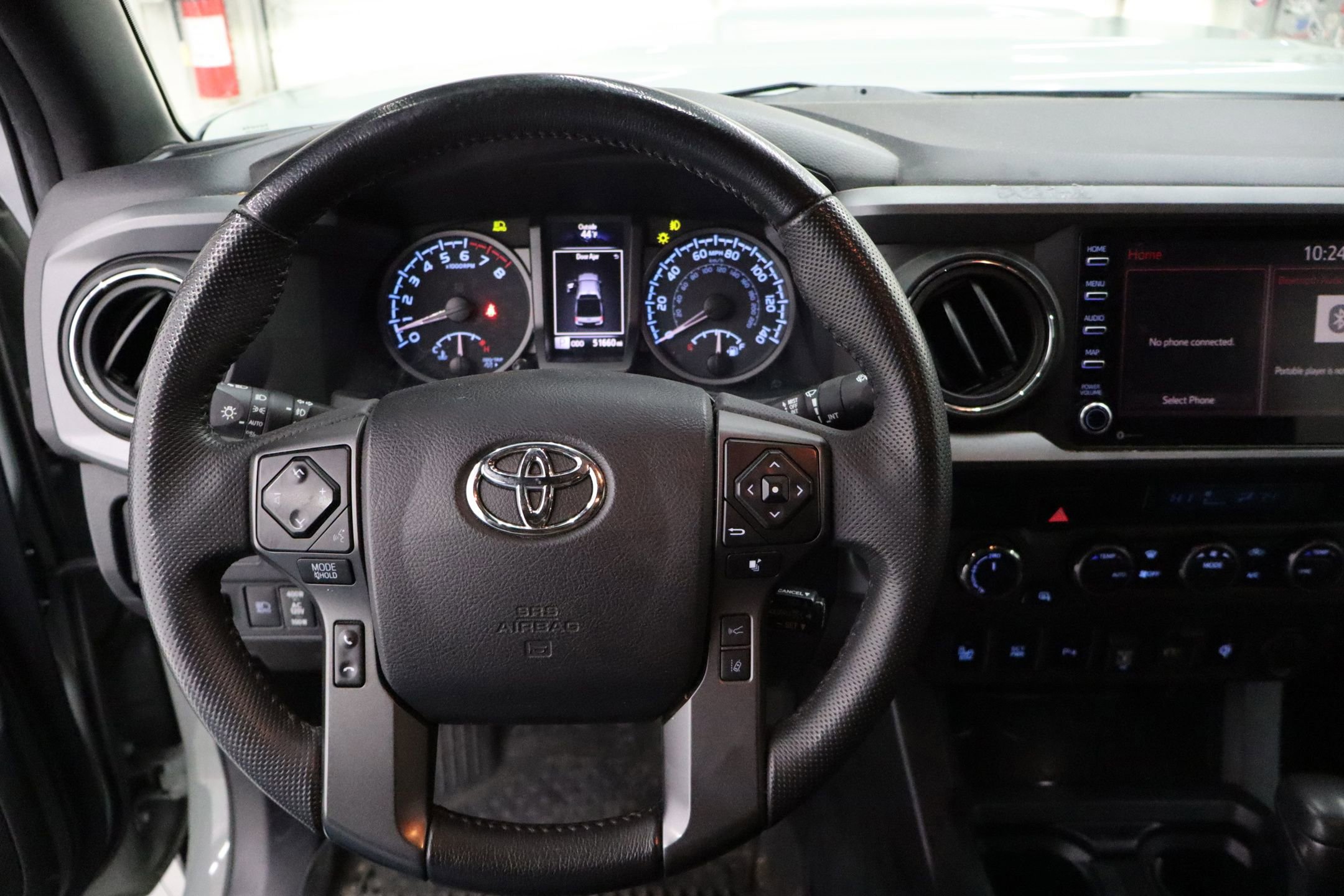 Used 2022 Toyota Tacoma TRD Sport image 16