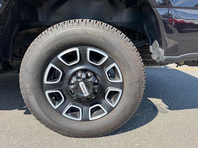 Certified 2025 Ford F250 Platinum w/ FX4 Off-Road Package AWD/4WD image 14