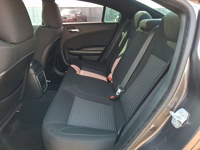 Used 2018 Dodge Charger R/T w/ Navigation & Travel Group RWD image 10
