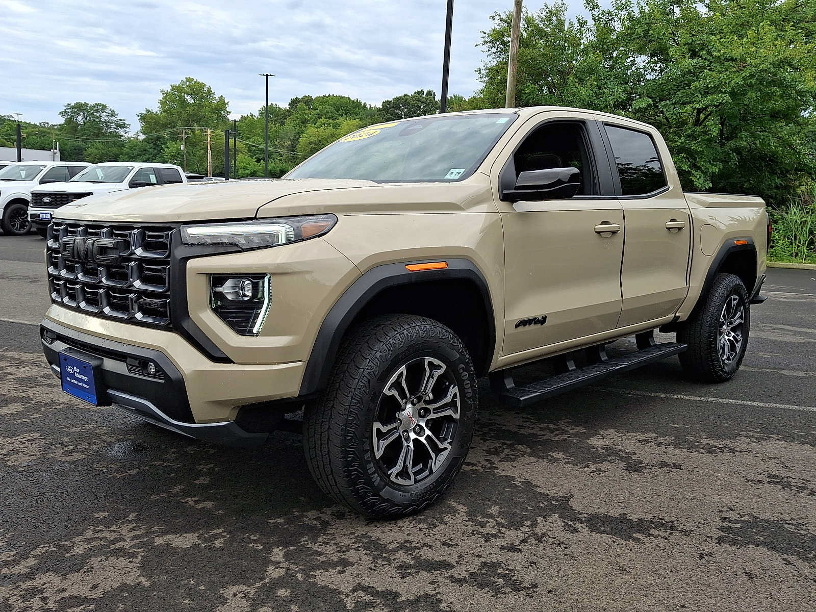 Used 2024 GMC Canyon AT4 AWD/4WD image 4