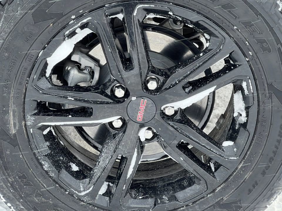 Used 2023 GMC Terrain AT4 image 12