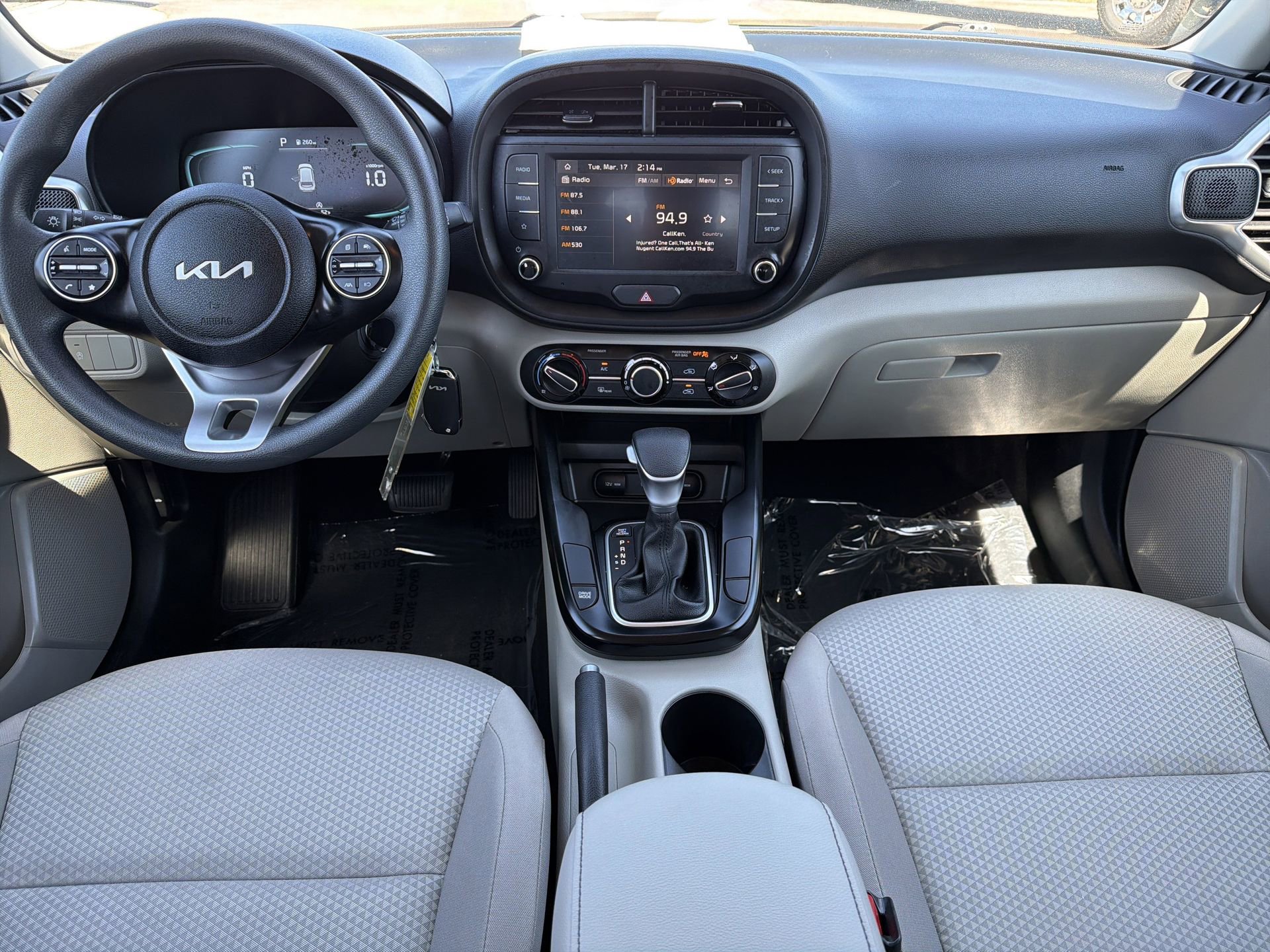 Used 2025 Kia Soul LX w/ LX Technology Package image 2