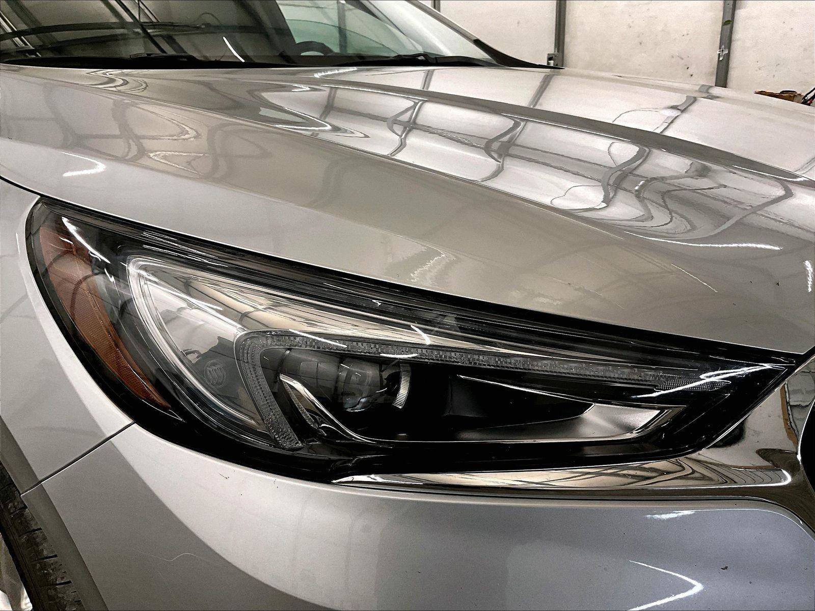 Used 2021 Buick Enclave Essence w/ Sound and Sites Package AWD/4WD image 28