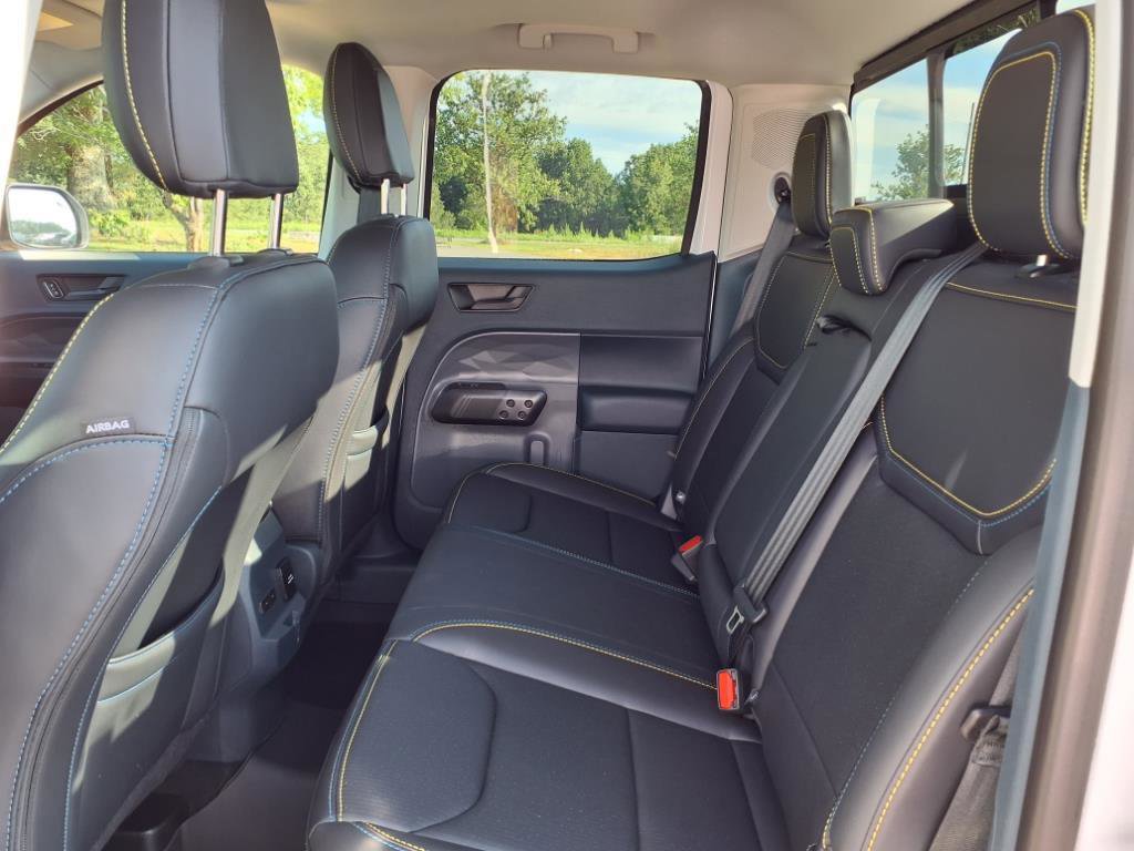 Certified 2025 Ford Maverick Lobo image 25