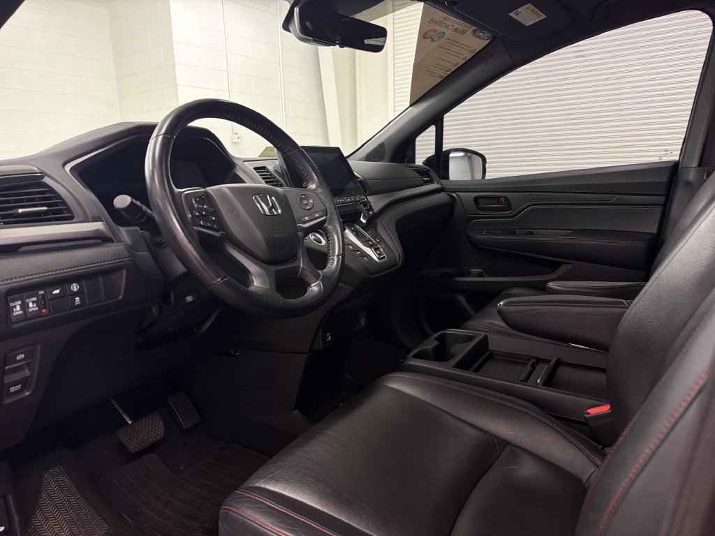 Used 2023 Honda Odyssey Sport image 5