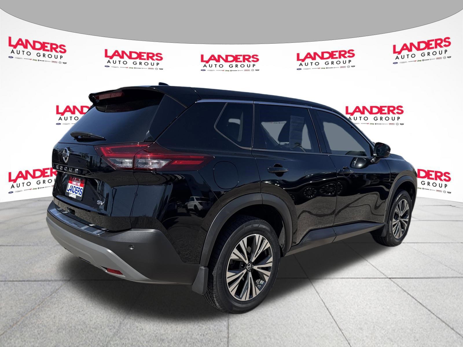 Used 2021 Nissan Rogue SV image 5
