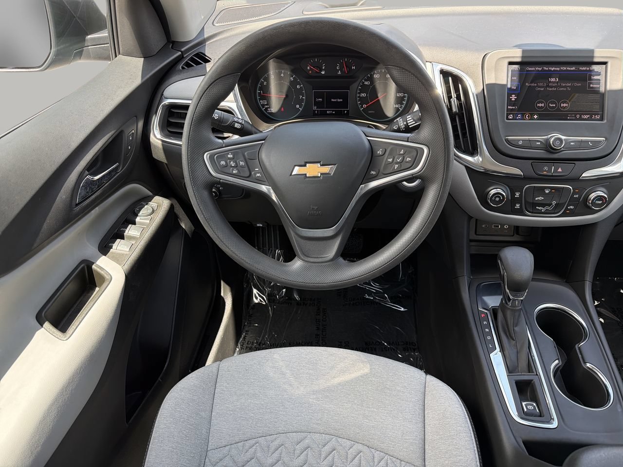 Used 2023 Chevrolet Equinox LS w/ Driver Confidence II Package FWD image 12