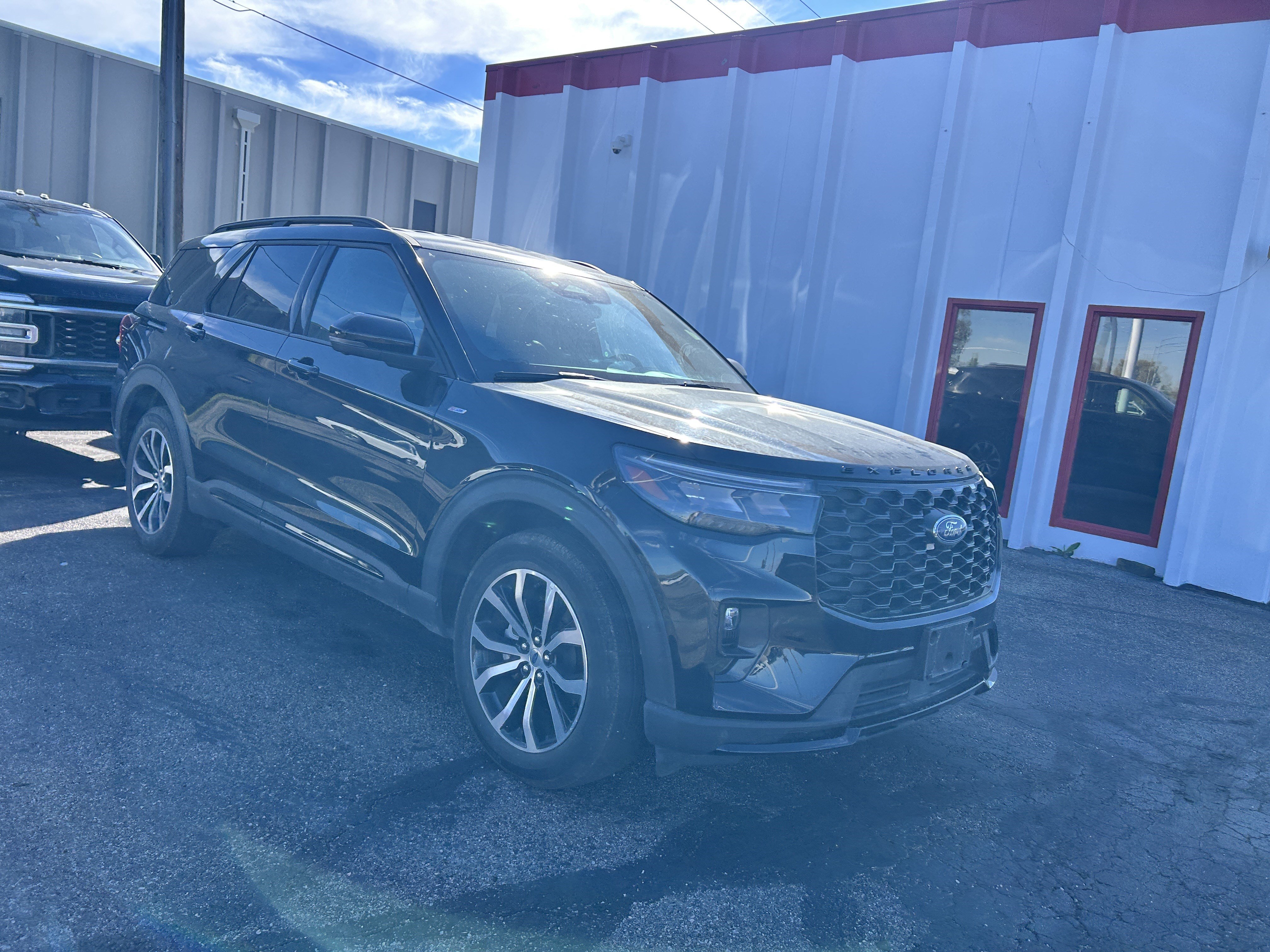 Certified 2026 Ford Explorer ST-Line AWD/4WD image 8