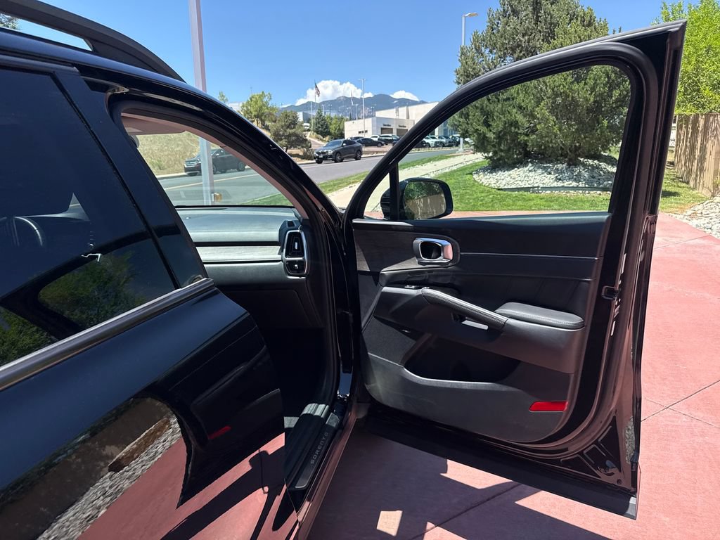 Used 2023 Kia Sorento SX Prestige AWD/4WD image 28