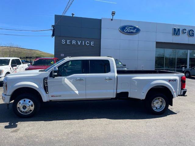 Certified 2024 Ford F450 Platinum w/ FX4 Off-Road Package AWD/4WD image 2